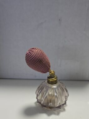 Vintage Pink Atomizer Perfume Bottle with Bulb Spray
